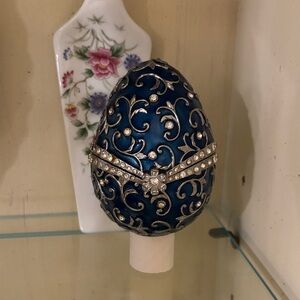 Fabrege’ Style Elegant Decorative Egg Music Box